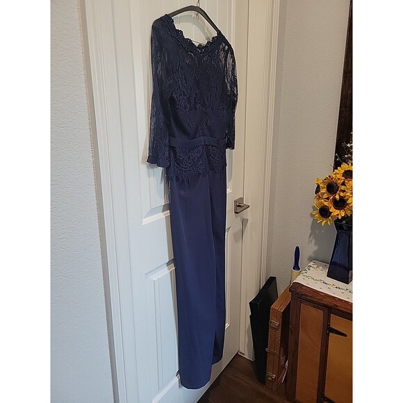 Rosewe Maxi Lace wide legged Navy Jumpsuit Size Sm No MFG Tag Wedding Special Oc - Picture 9 of 13